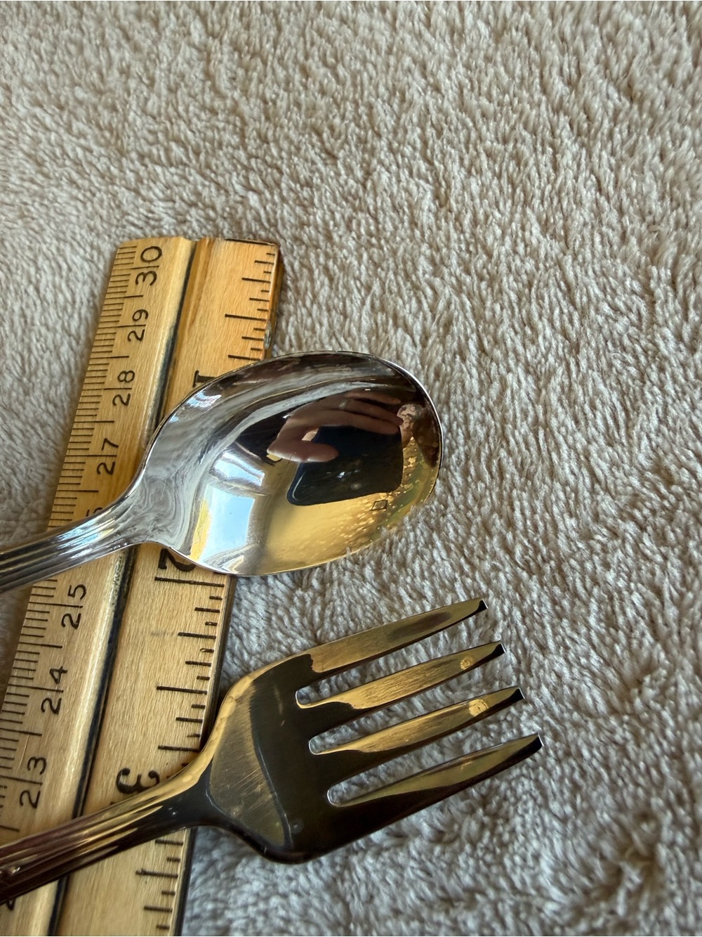 Vintage Oneida Silver Plate 3-Piece Baby Set (Cup, Fork, and Spoon) - Picture 5 of 12